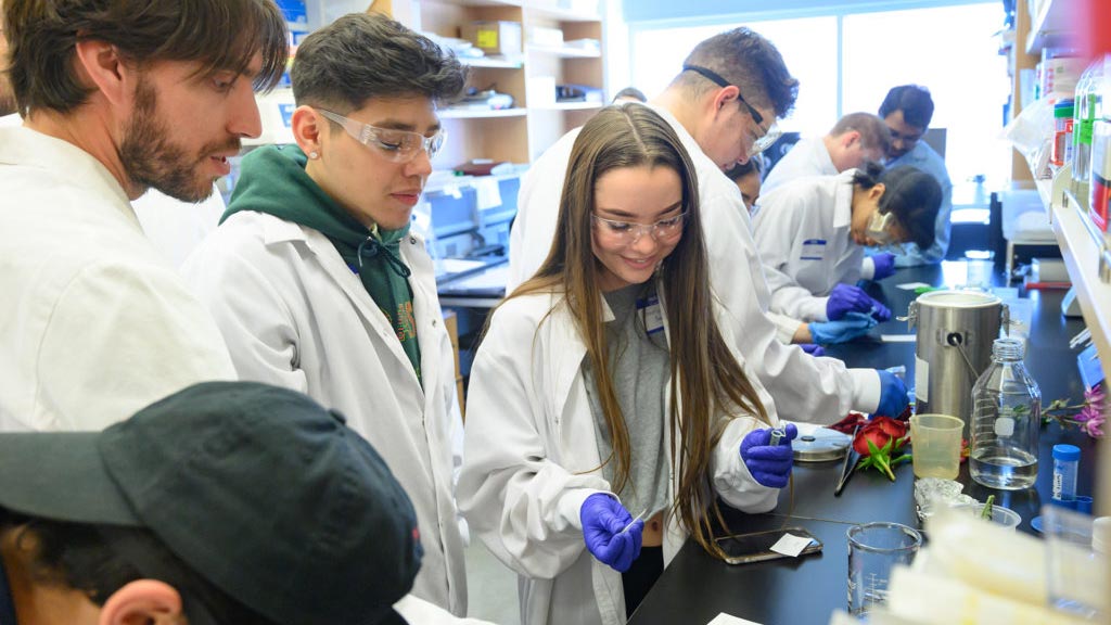 High School students participate in World TB Day activities at CSU